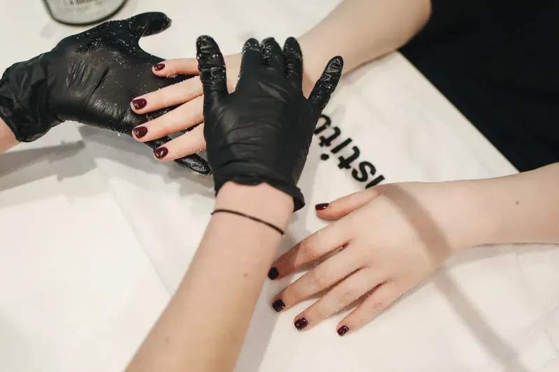 Marken-Refresh für ein Premium-Nagelerlebnis